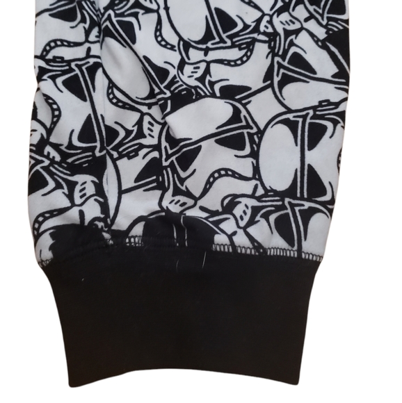 COPY - Star Wars pillow and pajama pant set. - Picture 5 of 10